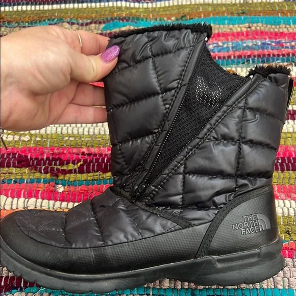 The North Face Black Quilted Boots - Picture 4 of 5